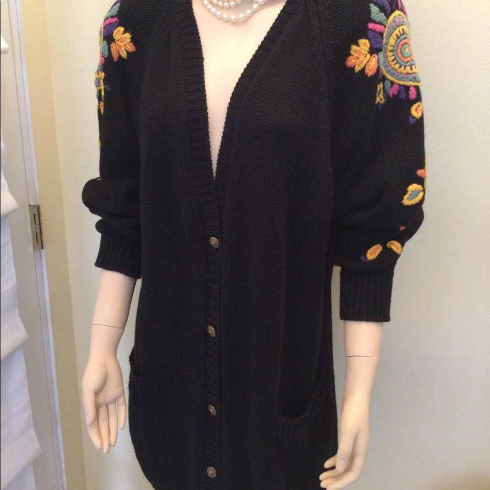 VINTAGE EMBROIDERED SWEATER L-XL